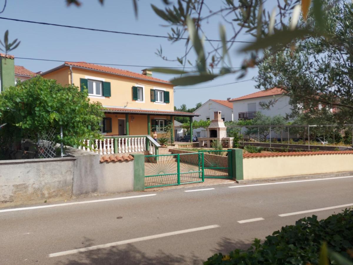 Vila Paula Malinska Exterior foto